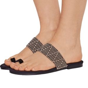 Newbark Roma V Sandal in Black & Off-White